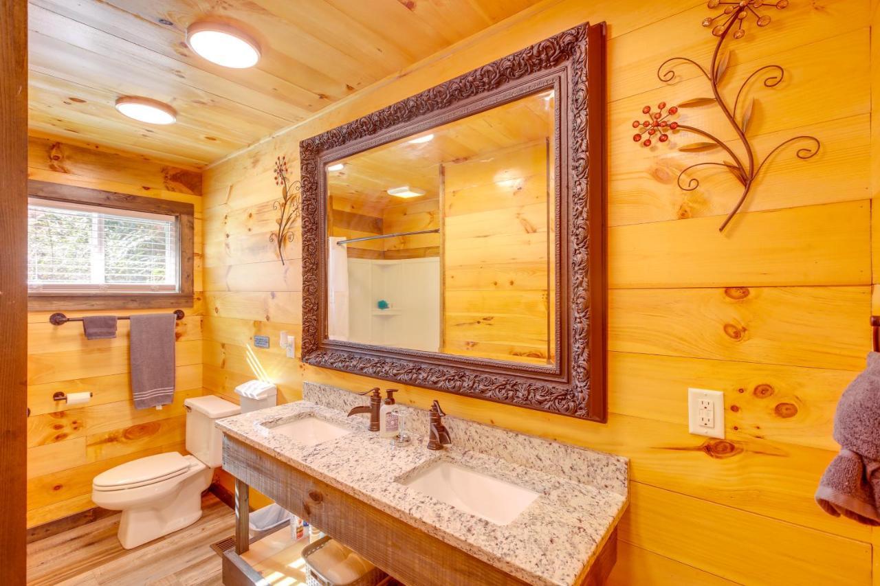 Pet-Friendly Chattanooga Cabin With Hot Tub And Kayaks 外观 照片