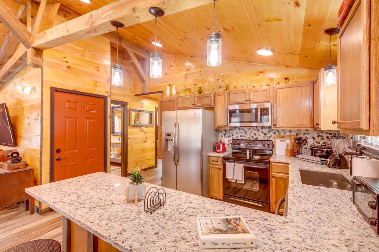 Pet-Friendly Chattanooga Cabin With Hot Tub And Kayaks 外观 照片