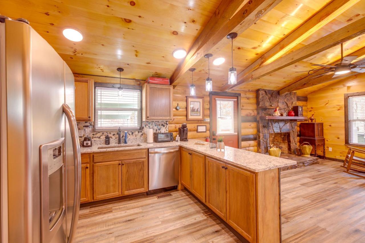 Pet-Friendly Chattanooga Cabin With Hot Tub And Kayaks 外观 照片