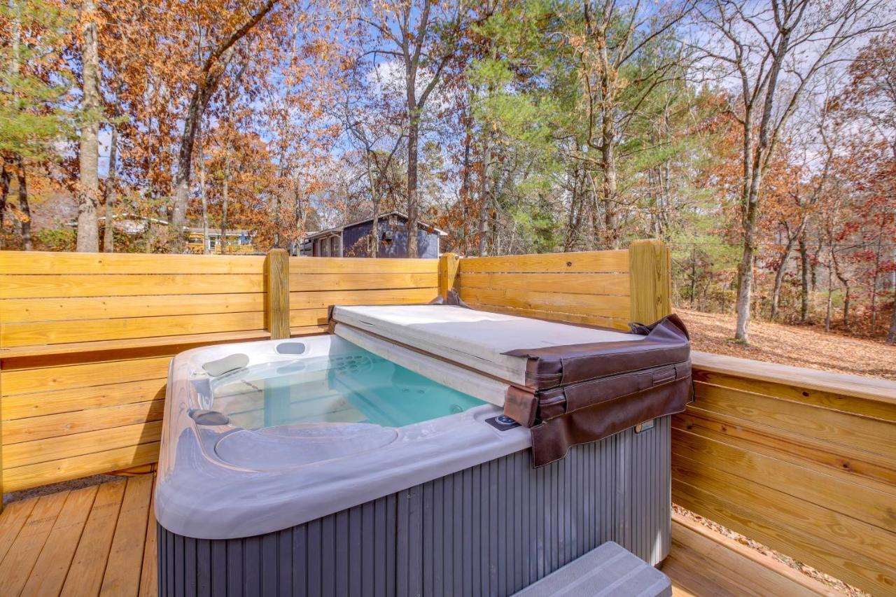 Pet-Friendly Chattanooga Cabin With Hot Tub And Kayaks 外观 照片